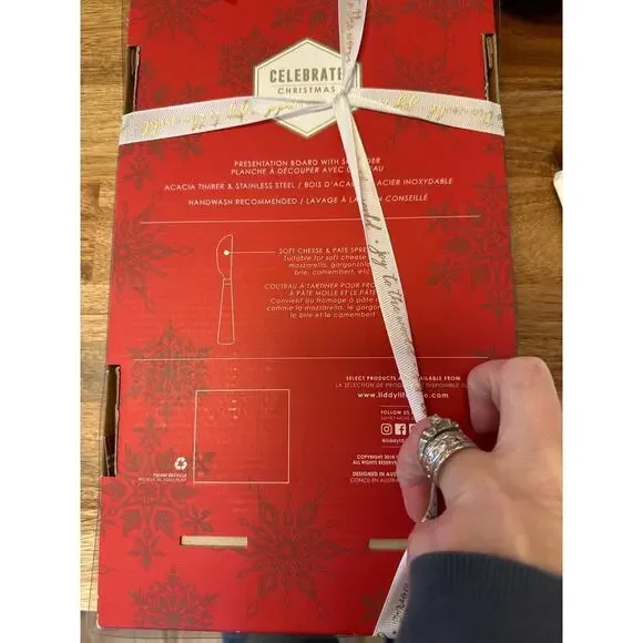 Monogram M Presentation Board with Spreader New in Box Acacia Timber - Picture 3 of 3